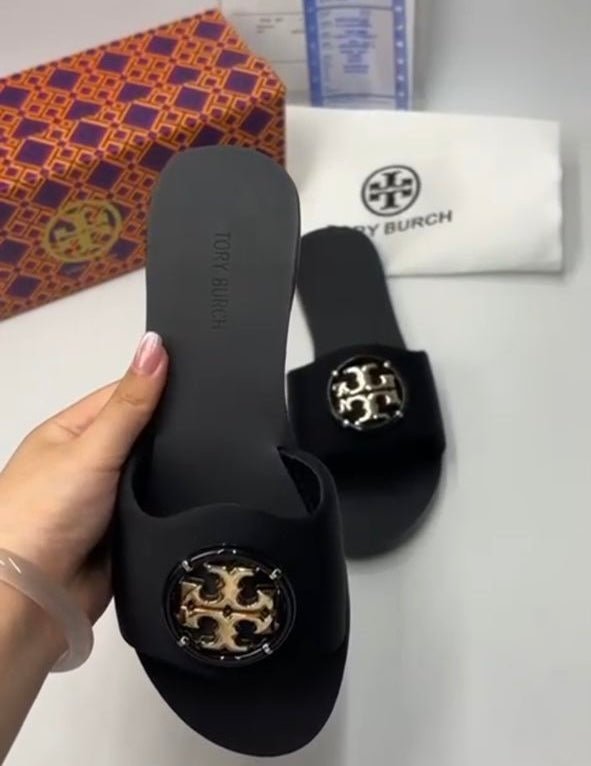 Dora slippers - BerLuxe Haven